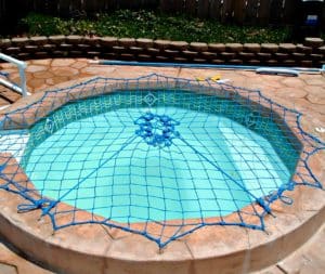 Swimming pool safety nets CTS pulley system