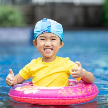Why a Child Should Not Wear Blue Swimsuits in a Pool for Safety