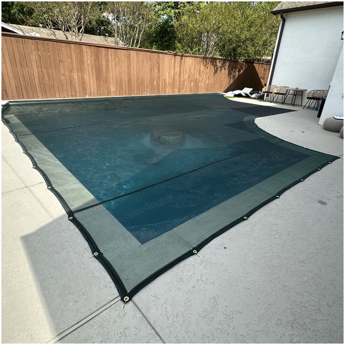 You are currently viewing Mesh Pool Covers: Merging Visibility with Functionality and Strength